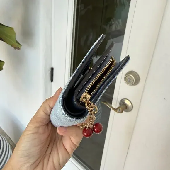 NWT Coach Snap Wallet In Loved Denim With Charm CEC35 denim/Gold/Light Indigo - Picture 2 of 5